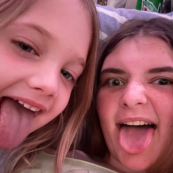 Meet your Posher, Samantha - Picture 1 of 1